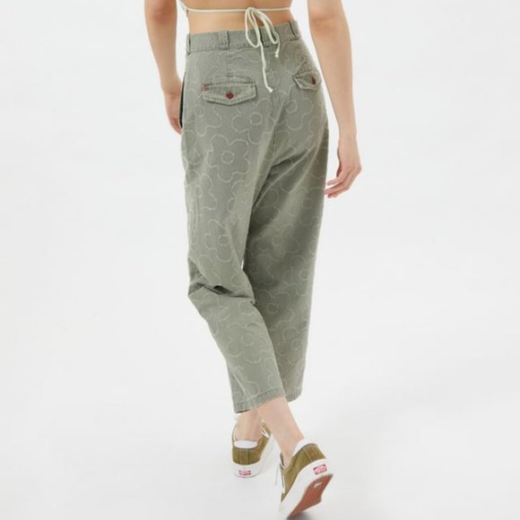BDG Ella Tufted Flower Chinos - Picture 6 of 9